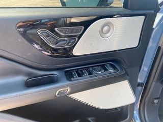 2025 Lincoln Aviator Reserve - Driver's Front Door Image